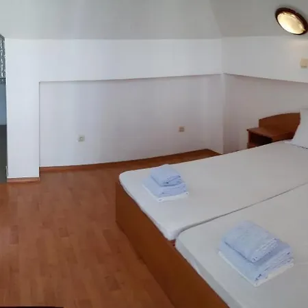 Aia Kavatsi Hotel