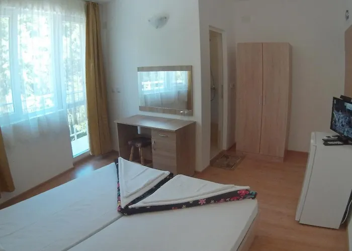 Aia Kavatsi ホテル